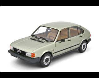 Alfa Romeo Alfasud 1.2 4 Porte 1980 VERDE ACQUA MET. Laudoracing 1:18 Resinemodell (Türen, Motorhaube... nicht zu öffnen!)
